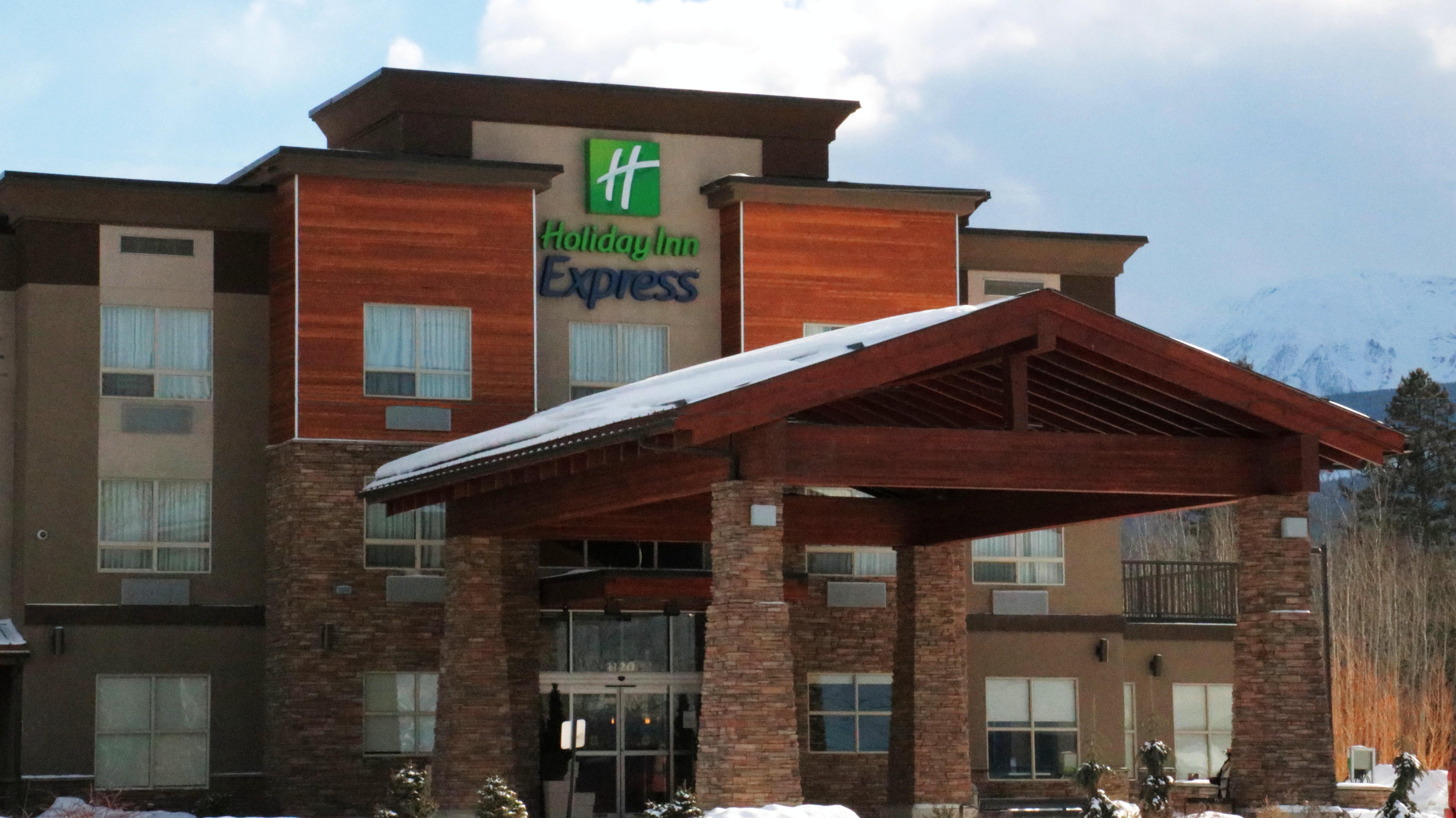 Holiday Inn Express Golden-Kicking Horse By Ihg Dış mekan fotoğraf
