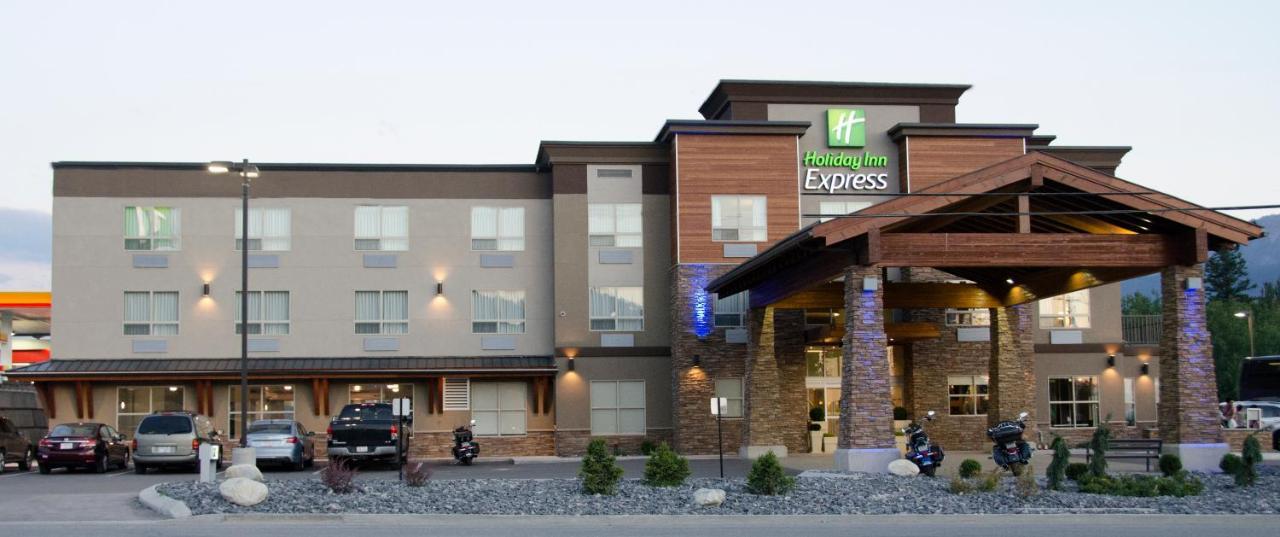 Holiday Inn Express Golden-Kicking Horse By Ihg Dış mekan fotoğraf