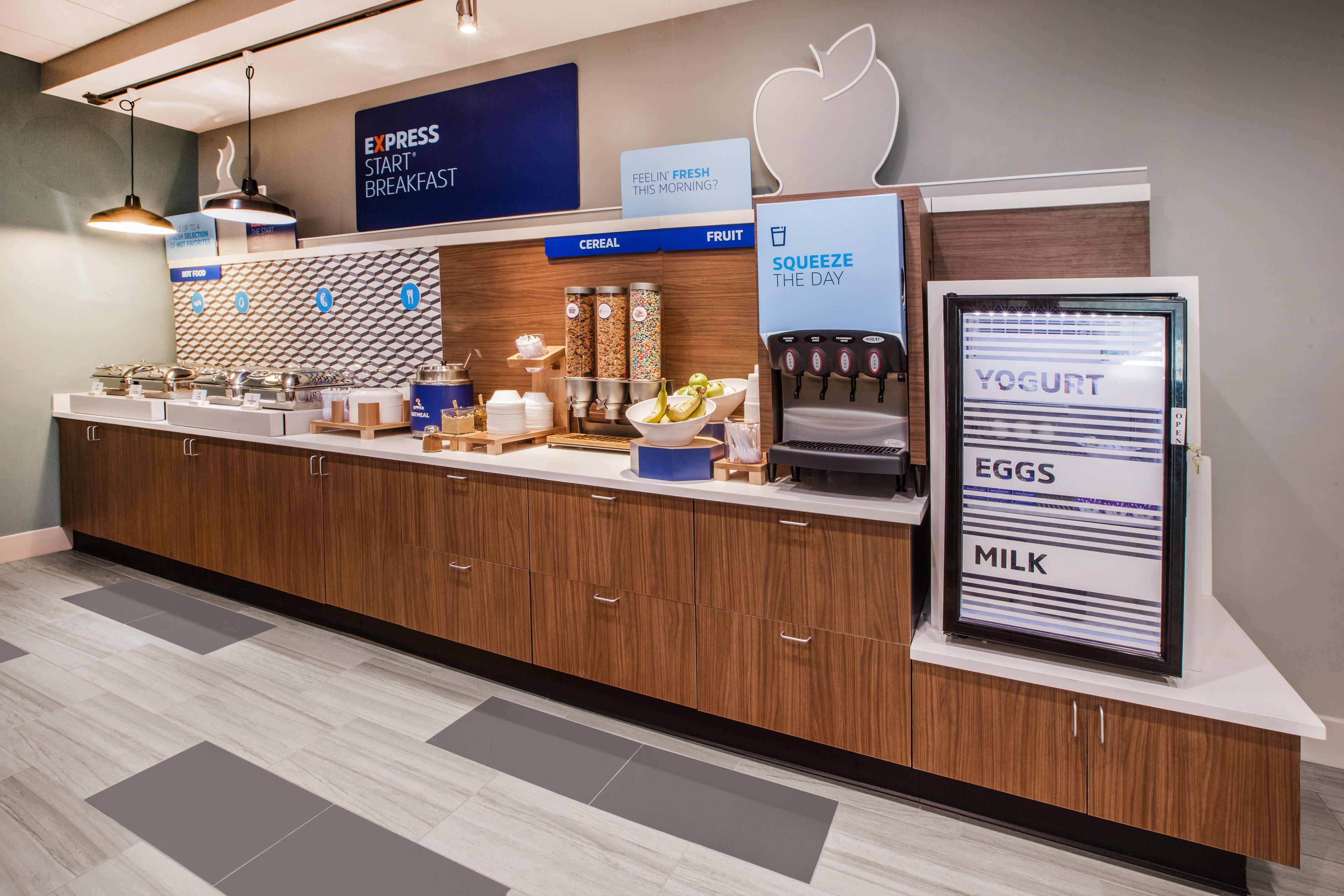 Holiday Inn Express Golden-Kicking Horse By Ihg Dış mekan fotoğraf