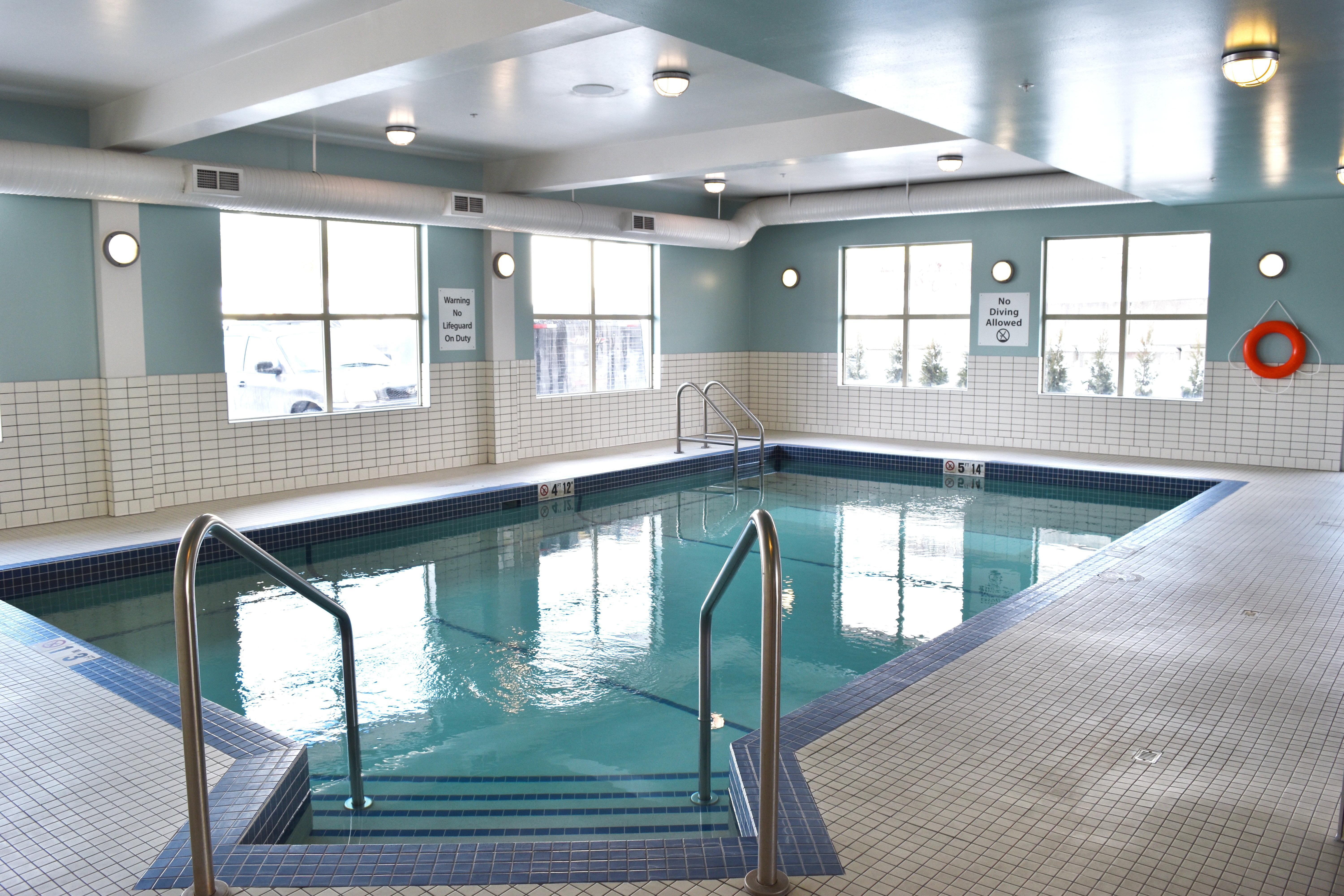Holiday Inn Express Golden-Kicking Horse By Ihg Dış mekan fotoğraf