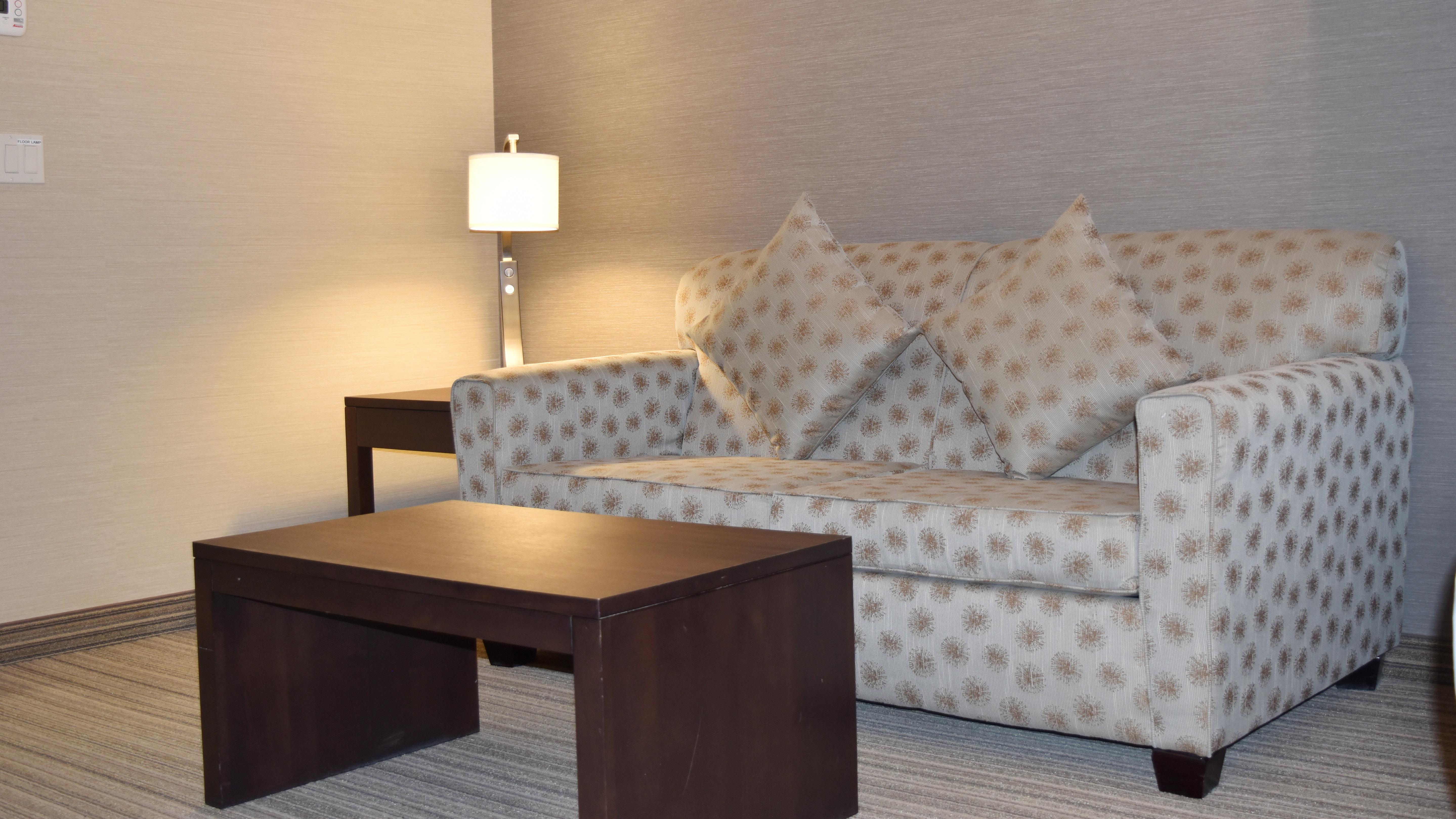 Holiday Inn Express Golden-Kicking Horse By Ihg Dış mekan fotoğraf
