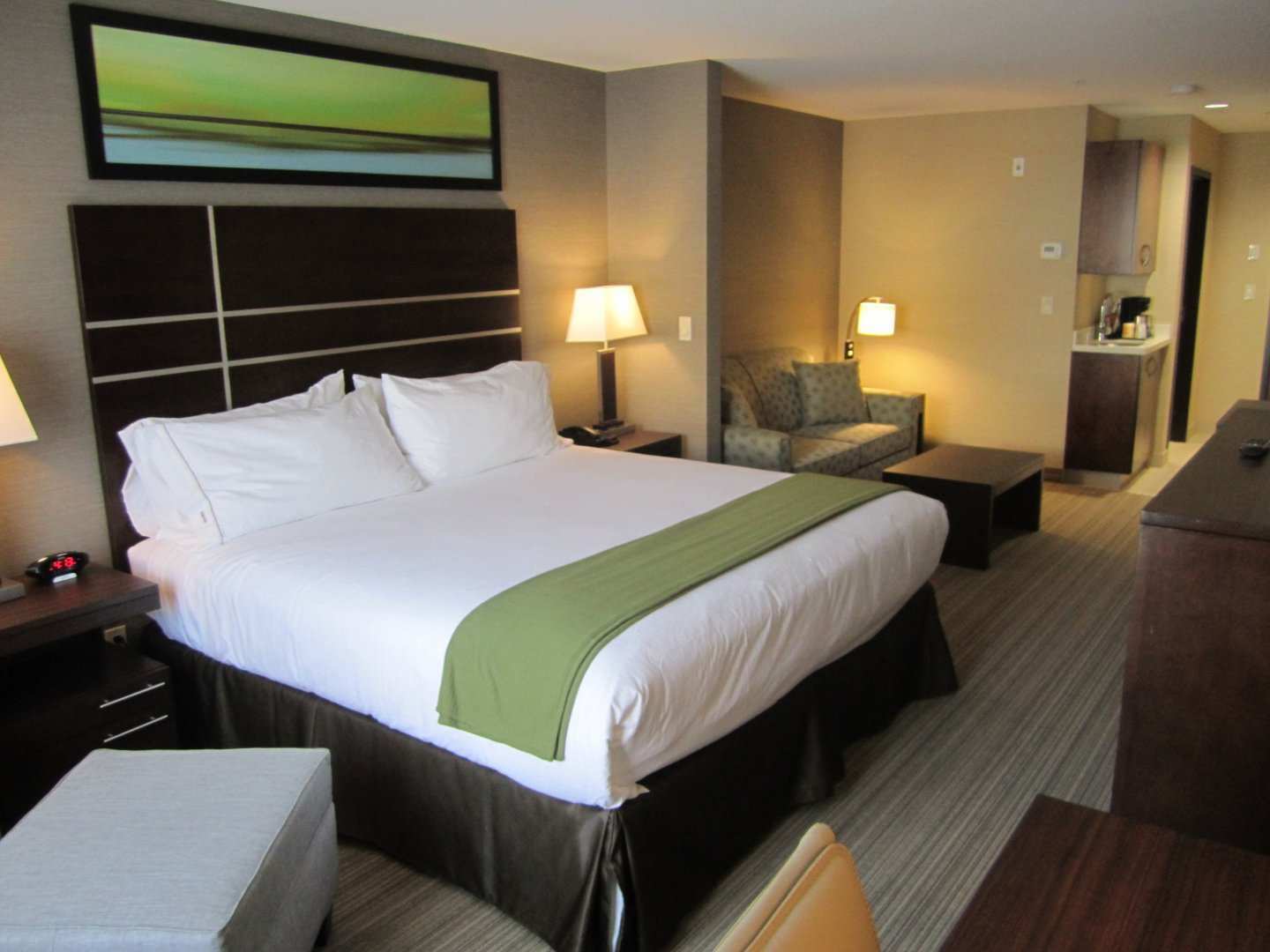 Holiday Inn Express Golden-Kicking Horse By Ihg Dış mekan fotoğraf